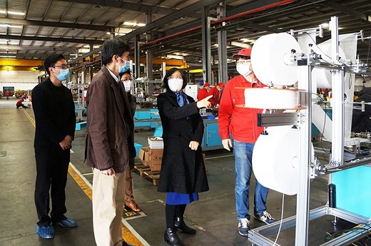 青浦区政协主席李华桂等领导莅临918博天堂调研