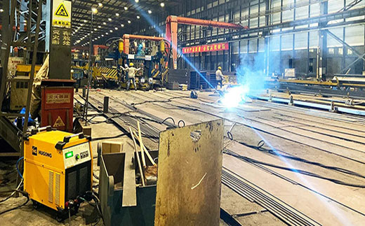 918博天堂(中国游)最新官方网站数字化等离子切割+碳弧气刨两用机LGB 120B使用现场