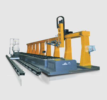 918博天堂(中国游)最新官方网站CNCG系列大管径摩擦盘数控相贯线切割机