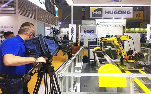 第二届进博会俄罗斯国家电视台拍摄918博天堂(中国游)最新官方网站意大利CEA展位