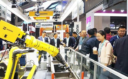 第二届进博会918博天堂(中国游)最新官方网站意大利CEA展位机器人系统受到极大关注